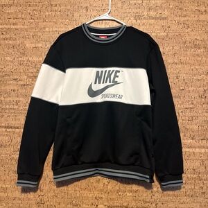 Nike Men's Black and Gray Crewneck Sweater